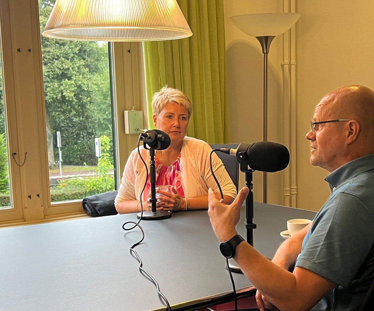Stout Groep podcast opname Monique de Jong en Marco Kruizinga