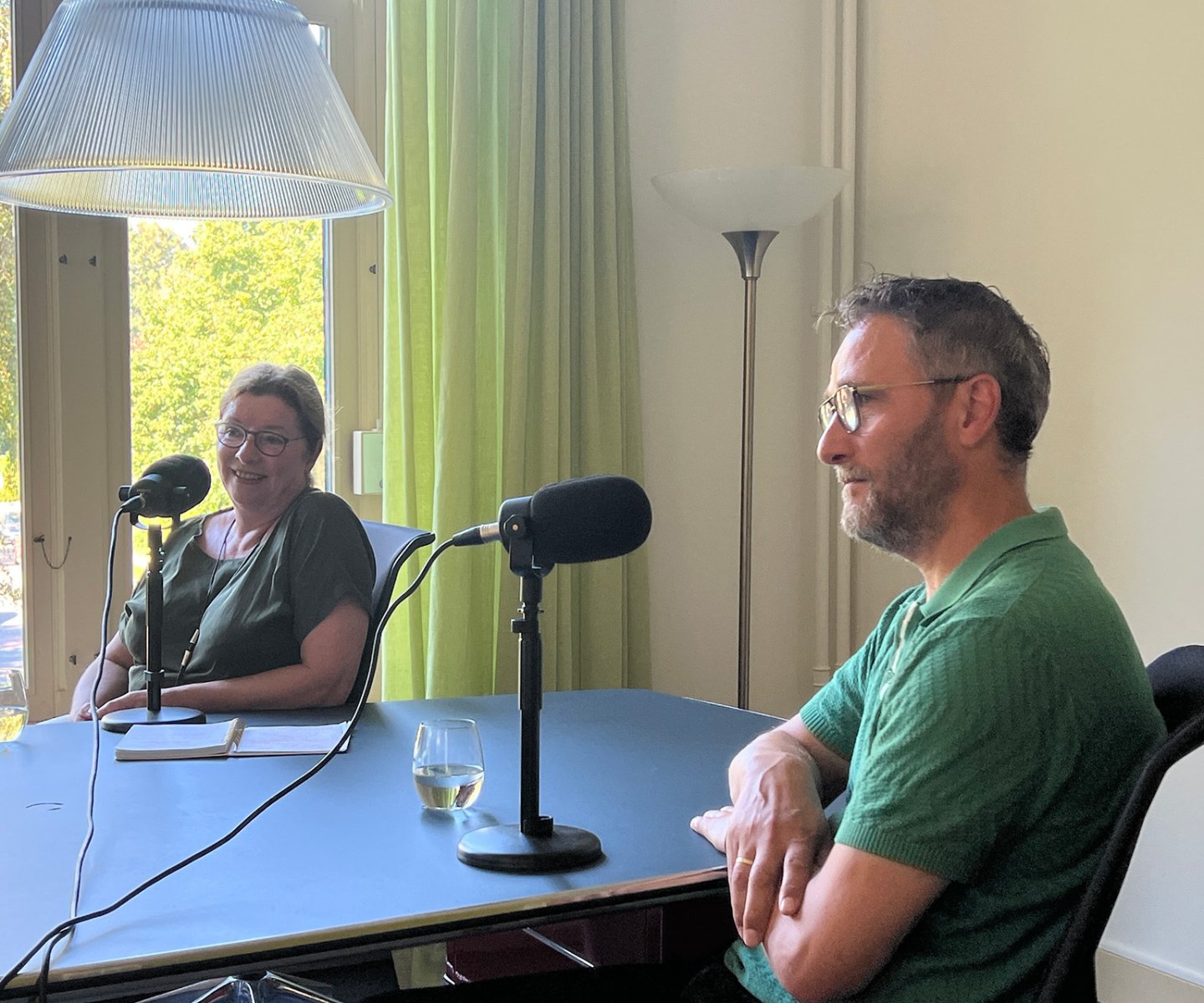 Stout Groep podcast opname Eric van der Schans en Friederike Kleijn